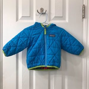 Patagonia Baby Reversible Puff-Ball jacket